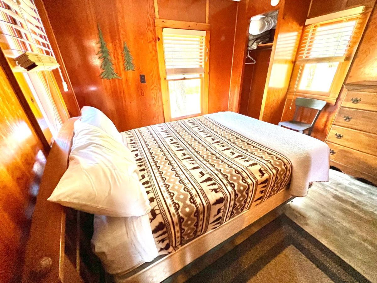 Adirondack Lake Cabins Ξενοδοχείο Indian Lake Εξωτερικό φωτογραφία