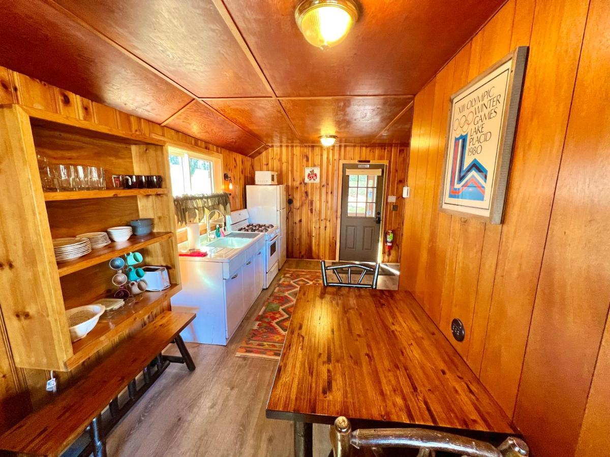 Adirondack Lake Cabins Ξενοδοχείο Indian Lake Εξωτερικό φωτογραφία
