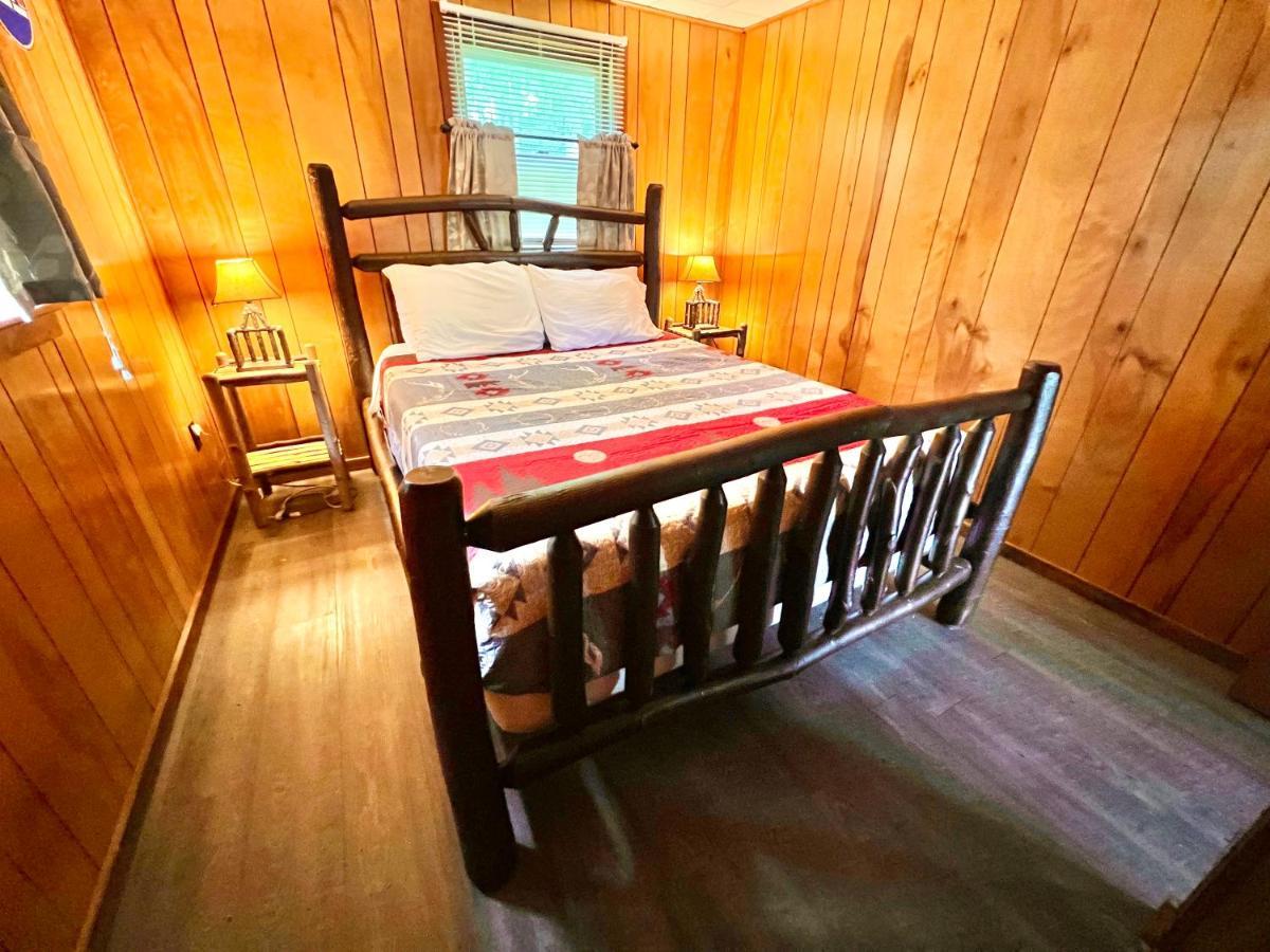 Adirondack Lake Cabins Ξενοδοχείο Indian Lake Εξωτερικό φωτογραφία